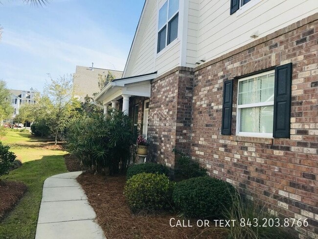 Building Photo - 3647 Bagley Dr
