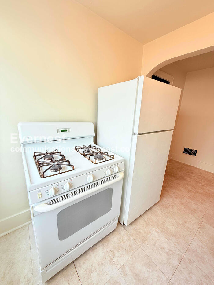 Building Photo - 9353 Kentucky St