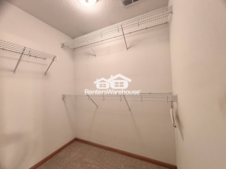 Building Photo - 1400 S 52nd St