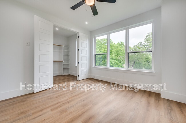 Building Photo - 2343 Hondo Ave