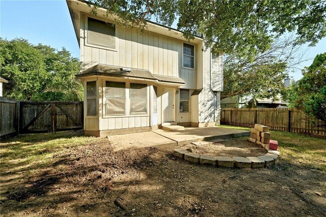 Building Photo - 1311 Tetbury Ln