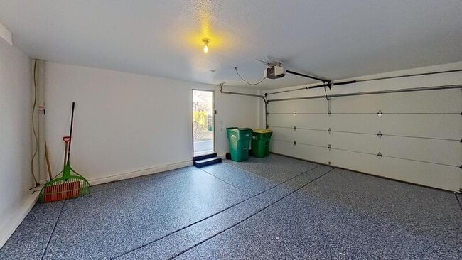 Building Photo - 11409 Jay St