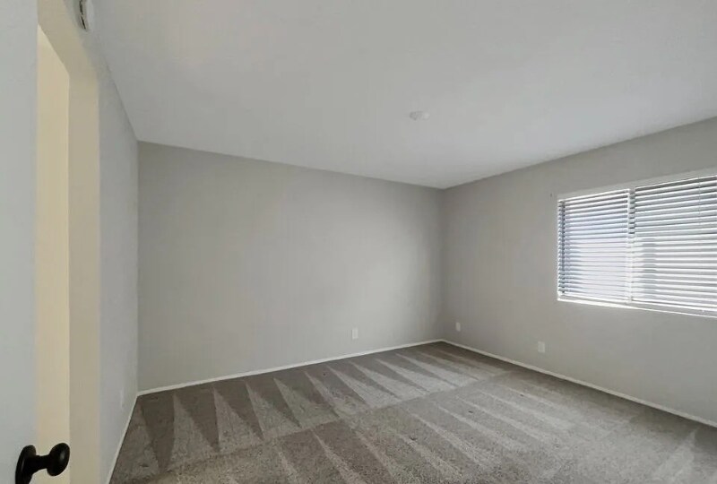 Building Photo - 1215 Sarabande Ln
