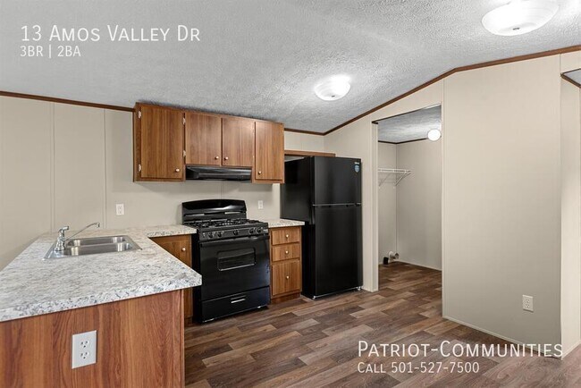Building Photo - 13 Amos Valley Dr