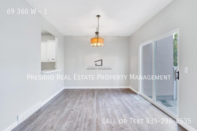 Building Photo - 69 360 W
