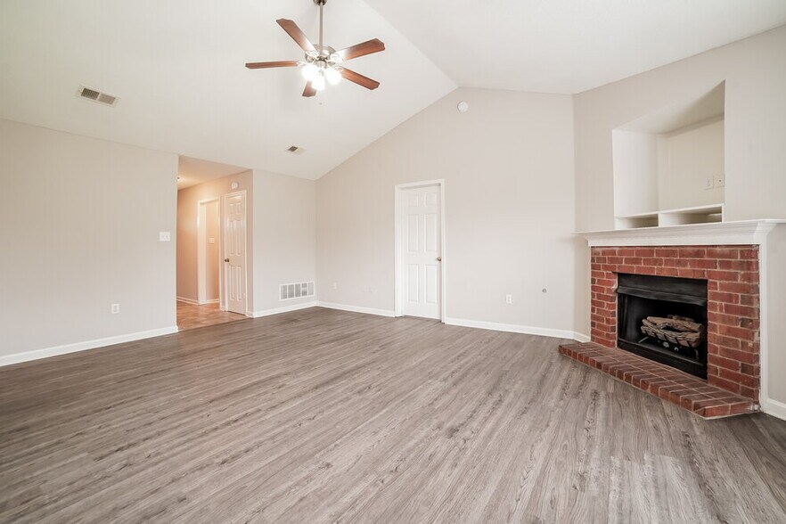 Building Photo - 1656 Mary Payton Dr