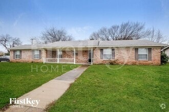 Building Photo - 3001 Rufe Snow Dr