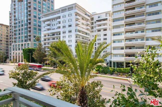 Building Photo - 10700 Wilshire Blvd