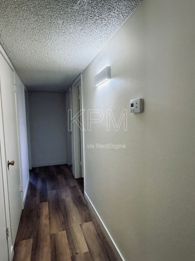 Building Photo - 8446 N El Dorado St