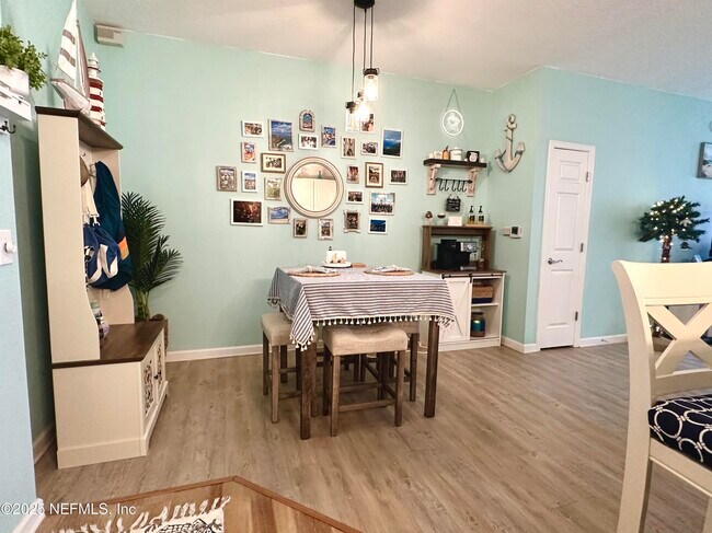 Building Photo - 11251 Campfield Dr