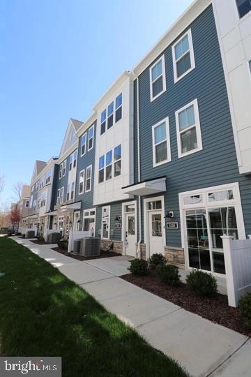 Building Photo - 5105 Donatello Dr