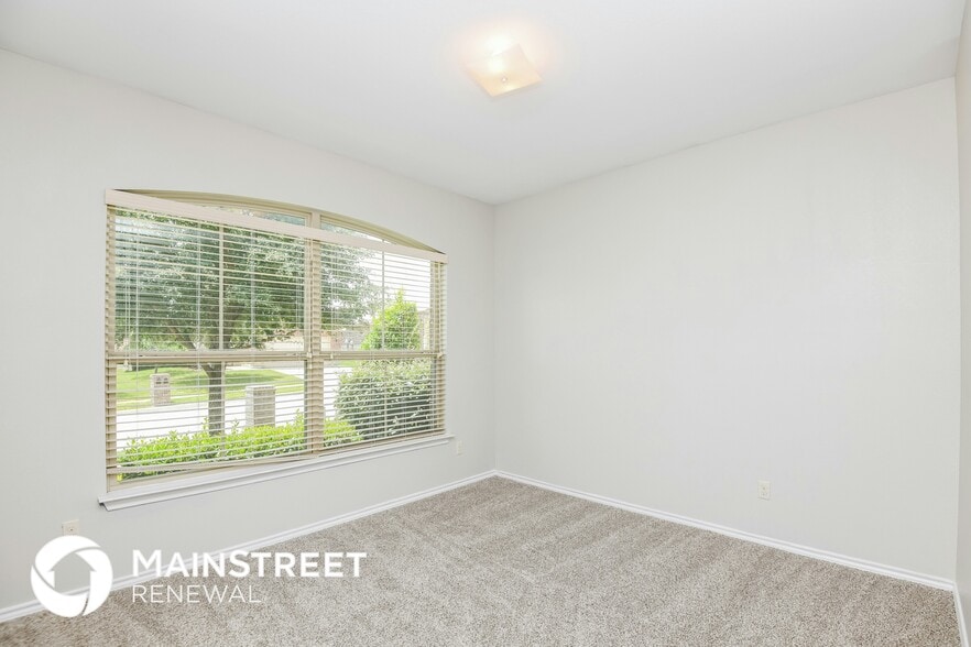 Building Photo - 2921 Cedar Ridge Ln