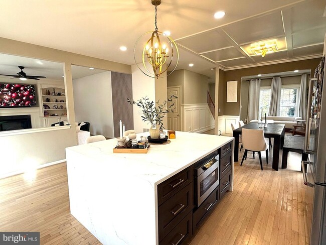 Building Photo - 21201 Sundial Ct