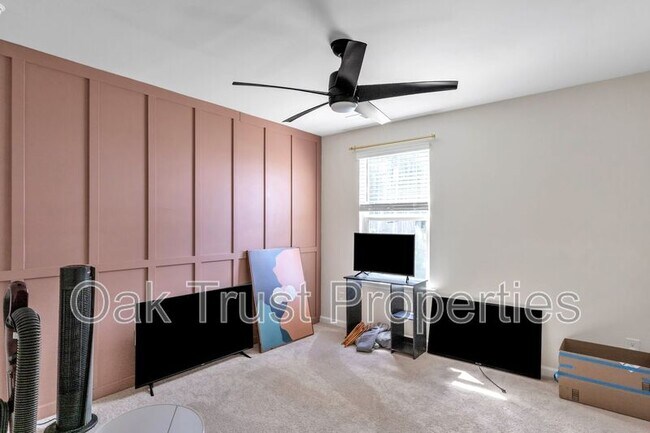 Building Photo - 341 Bering Ln