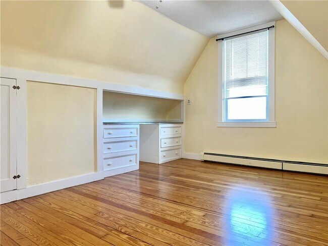 Building Photo - 90 Spring St