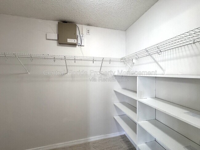 Building Photo - 3752 Becontree Pl
