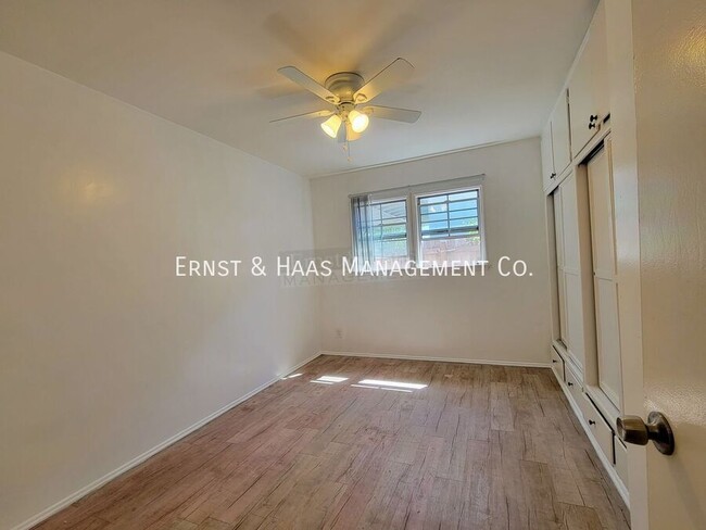 Building Photo - Lovely Front Duplex Unit in Prime Long Beach!