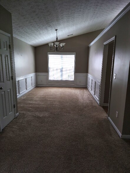 Building Photo - 1418 Dulwich Ct