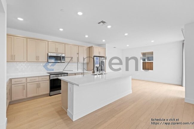 Building Photo - 67 W San Francisco Dr