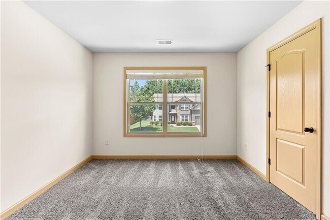 Building Photo - 1492 Station Ridge Ct SE