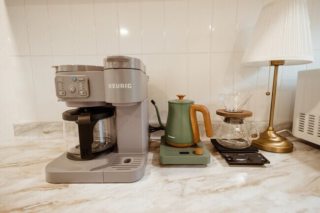 Building Photo - 1824 N 12th St