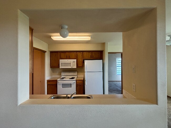 Building Photo - 6005 Chapel Hill Blvd