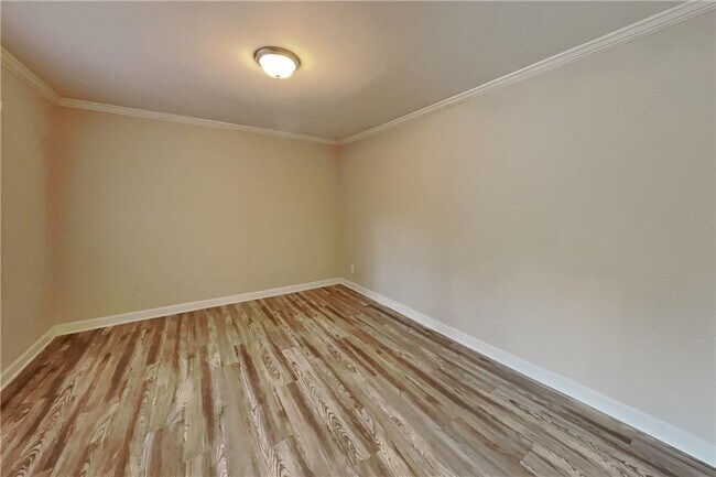 Building Photo - 2916 Sope Creek Dr