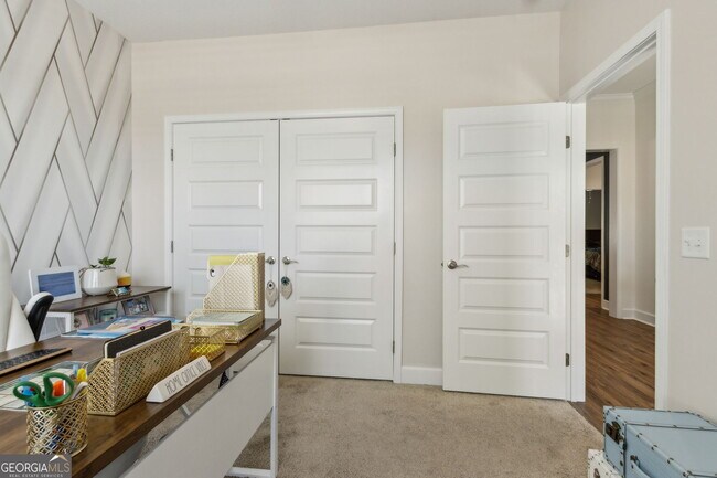 Building Photo - 166 Verano St