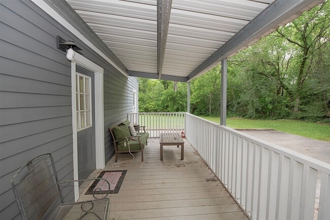 Building Photo - 715 Grand Ave