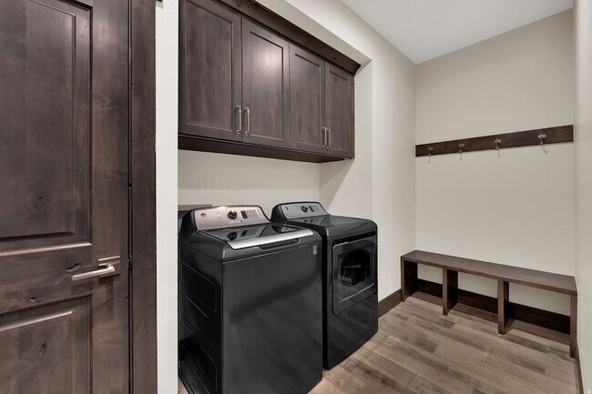 Building Photo - 6357 E 820 S