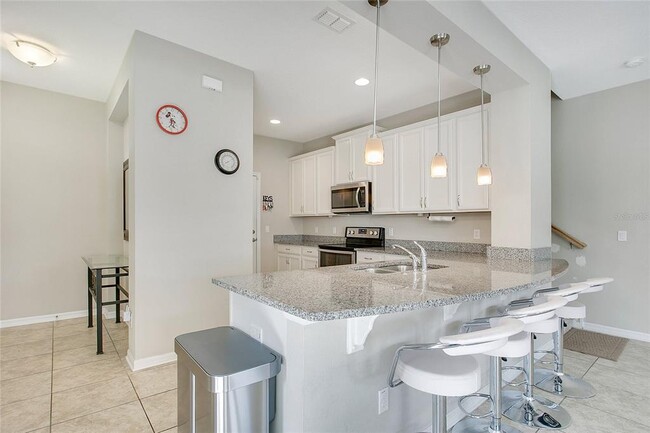 Building Photo - 13540 Fountainbleau Dr