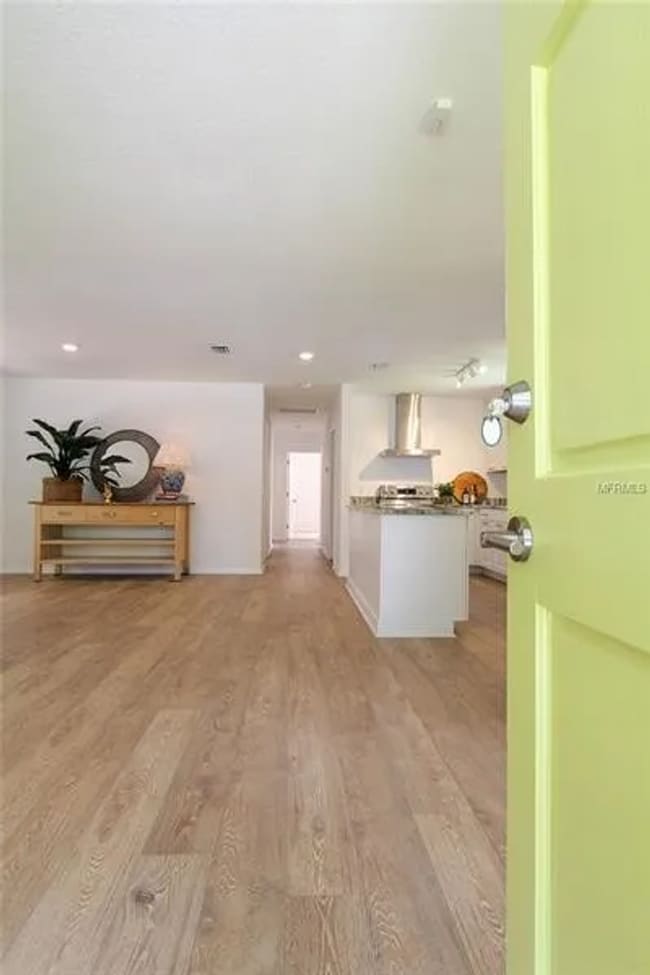 Building Photo - Fully Renovated Home in Prime Tampa Location with Fenced and Private Yard! 3bed |1.5 bath