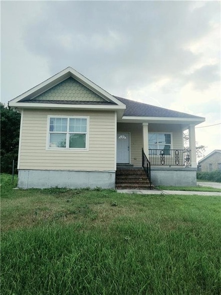 Building Photo - 5516 Montegut Dr