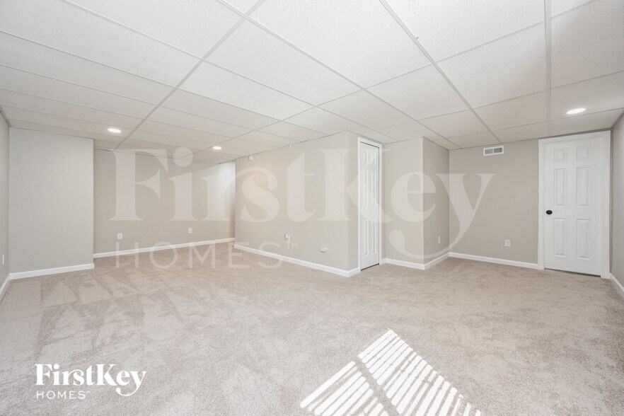 Building Photo - 5415 Ben Park Cir