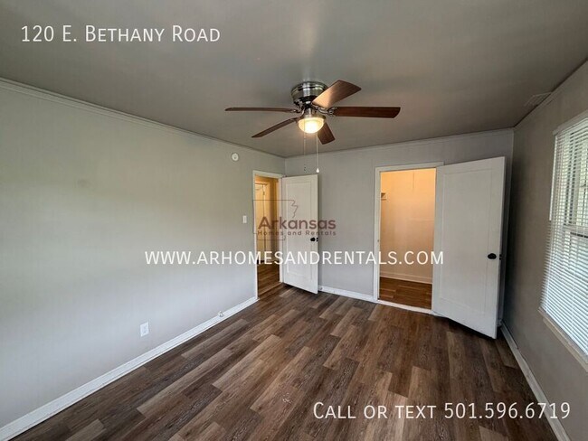 Building Photo - 120 E Bethany Rd
