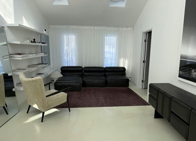 Building Photo - 40 Dogwood Ln