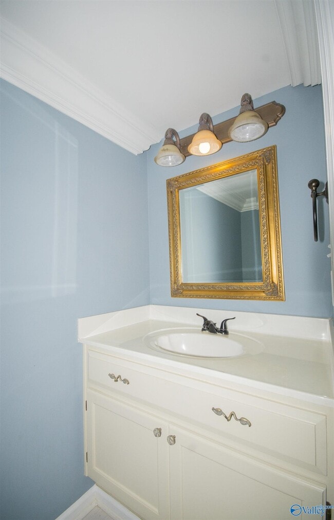 Building Photo - 104 Lancaster Ct SW