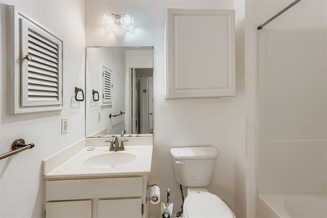 Building Photo - 9507 Quail Village Ln