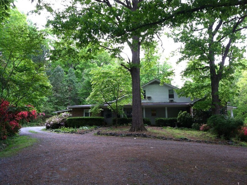 Building Photo - 739 Homeplace Dr