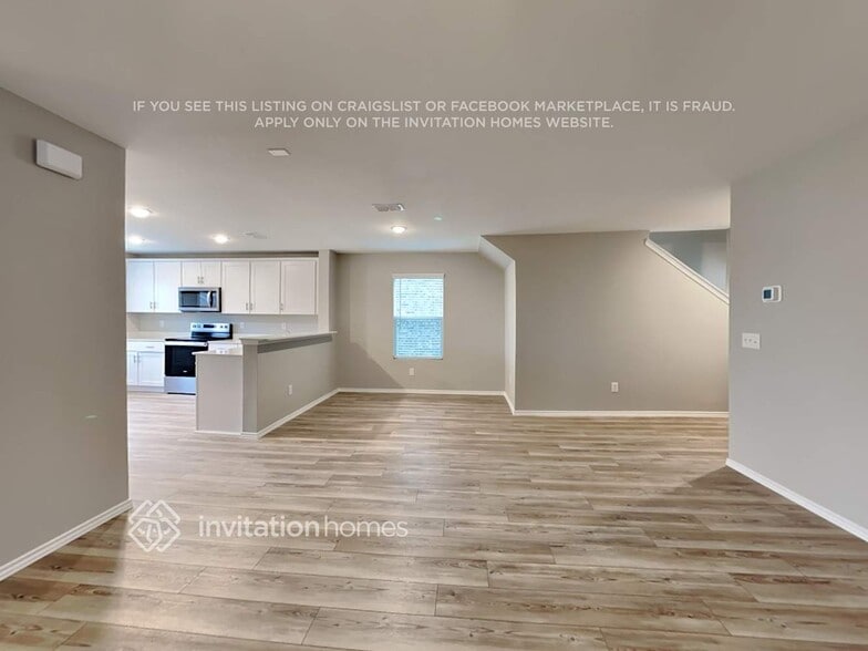 Building Photo - 2016 Pleasant Knoll Cir