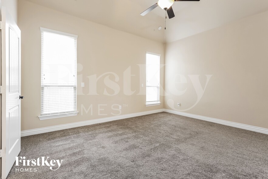 Building Photo - 1433 Switchgrass Rd