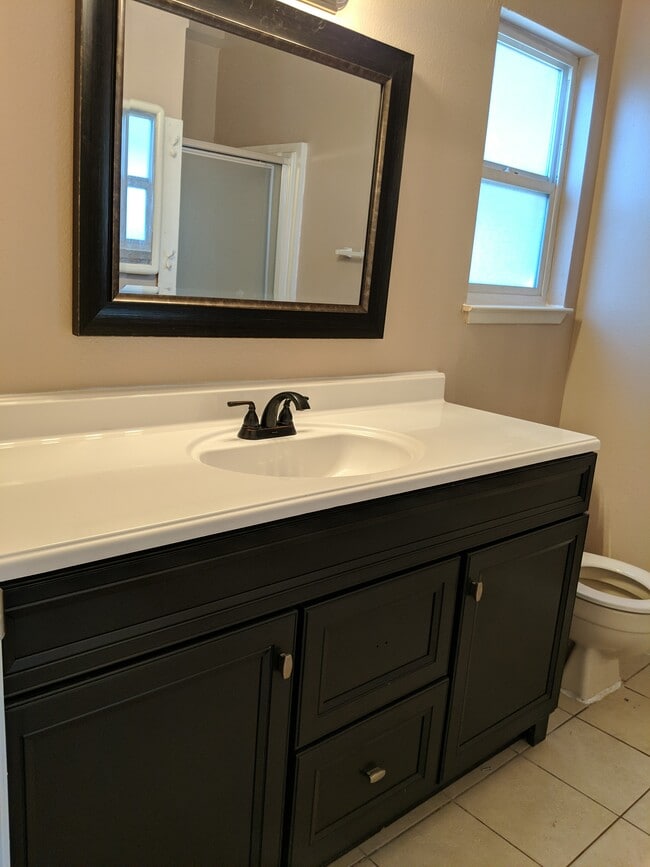 Building Photo - 1533 Jackellen Ln