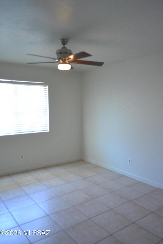 Building Photo - 3270 W Capistrano Rd
