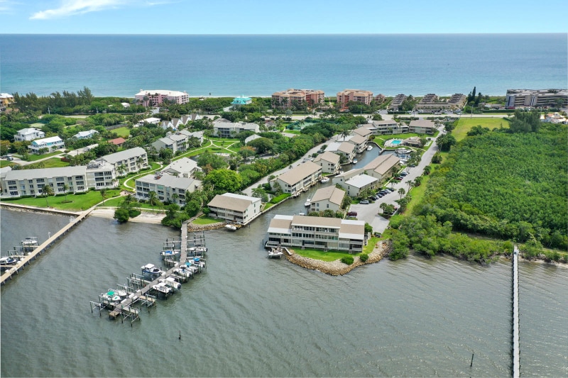 Building Photo - 1456 NE Ocean Blvd