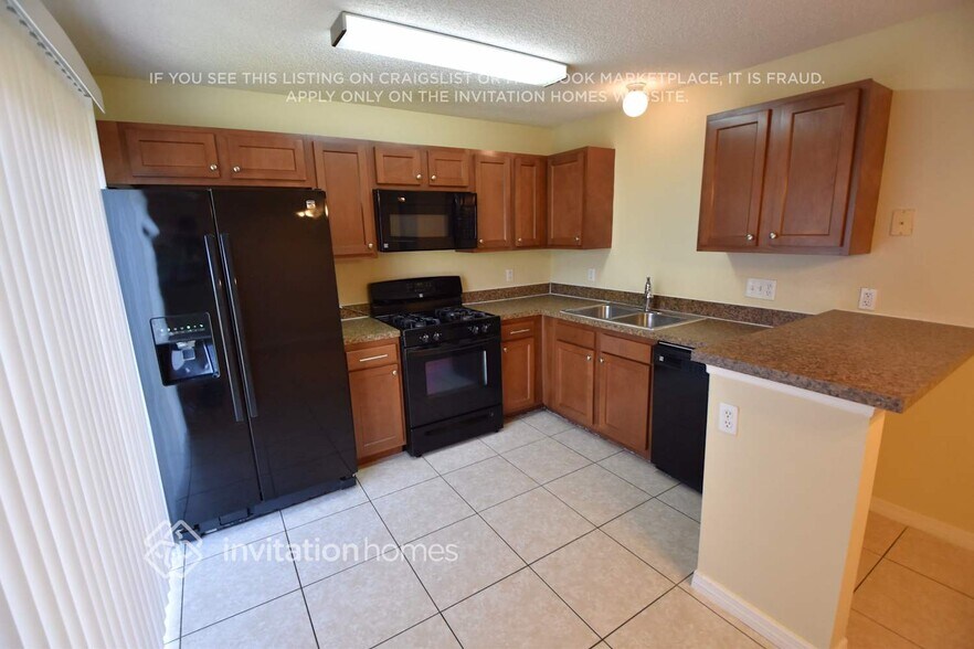 Building Photo - 5436 Pinto Way