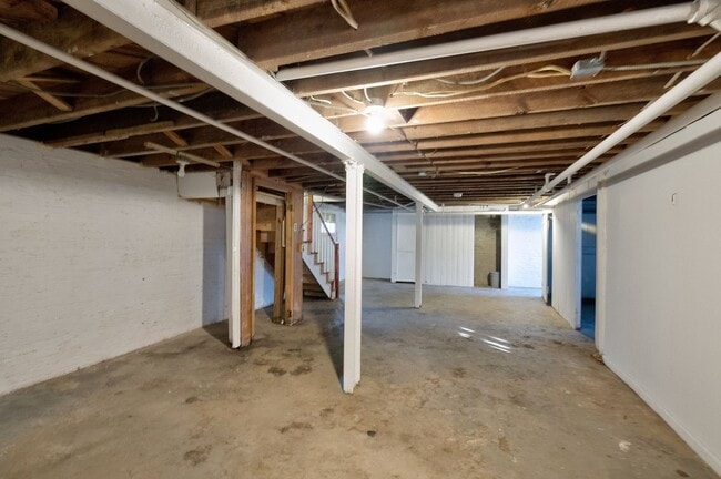 Building Photo - Great 4 Bedroom in 16th st Heights