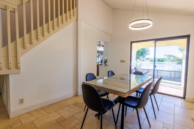 Building Photo - 2865 Egret Way