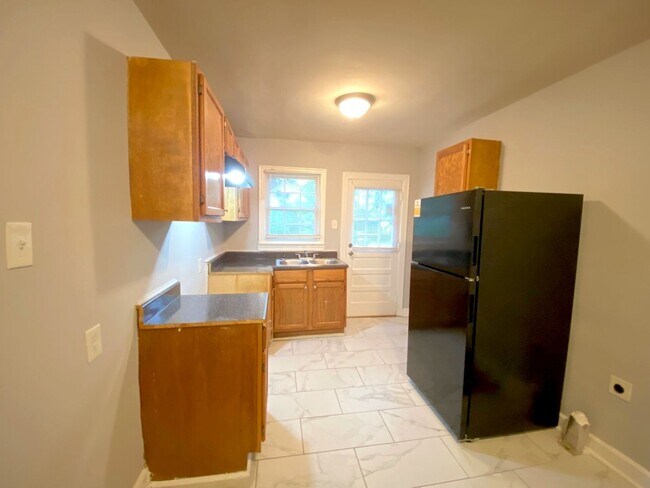 Building Photo - 770 Brower St