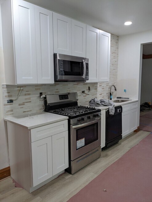 Building Photo - 10420 S Union Ave