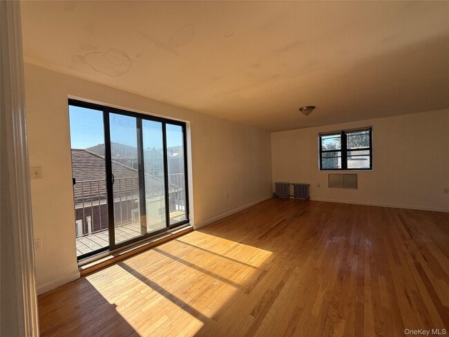 Building Photo - 1363 Gillespie Ave